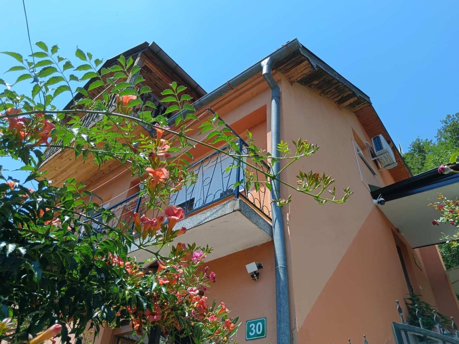 Gorazde-Centar Apartment Ngoại thất bức ảnh